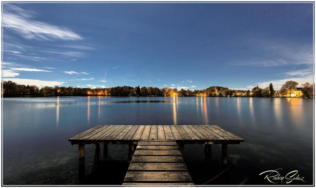 Sopherl Am See - Fruehstueck Auf Der Seeterrasse, Sehr Ruhig Und Wunderschoen Am See, 3 Minuten Nach Oberpfaffenhofen, Viele Radtouren, Restaurants & Cafes In Der Umgebung Weßling Esterno foto