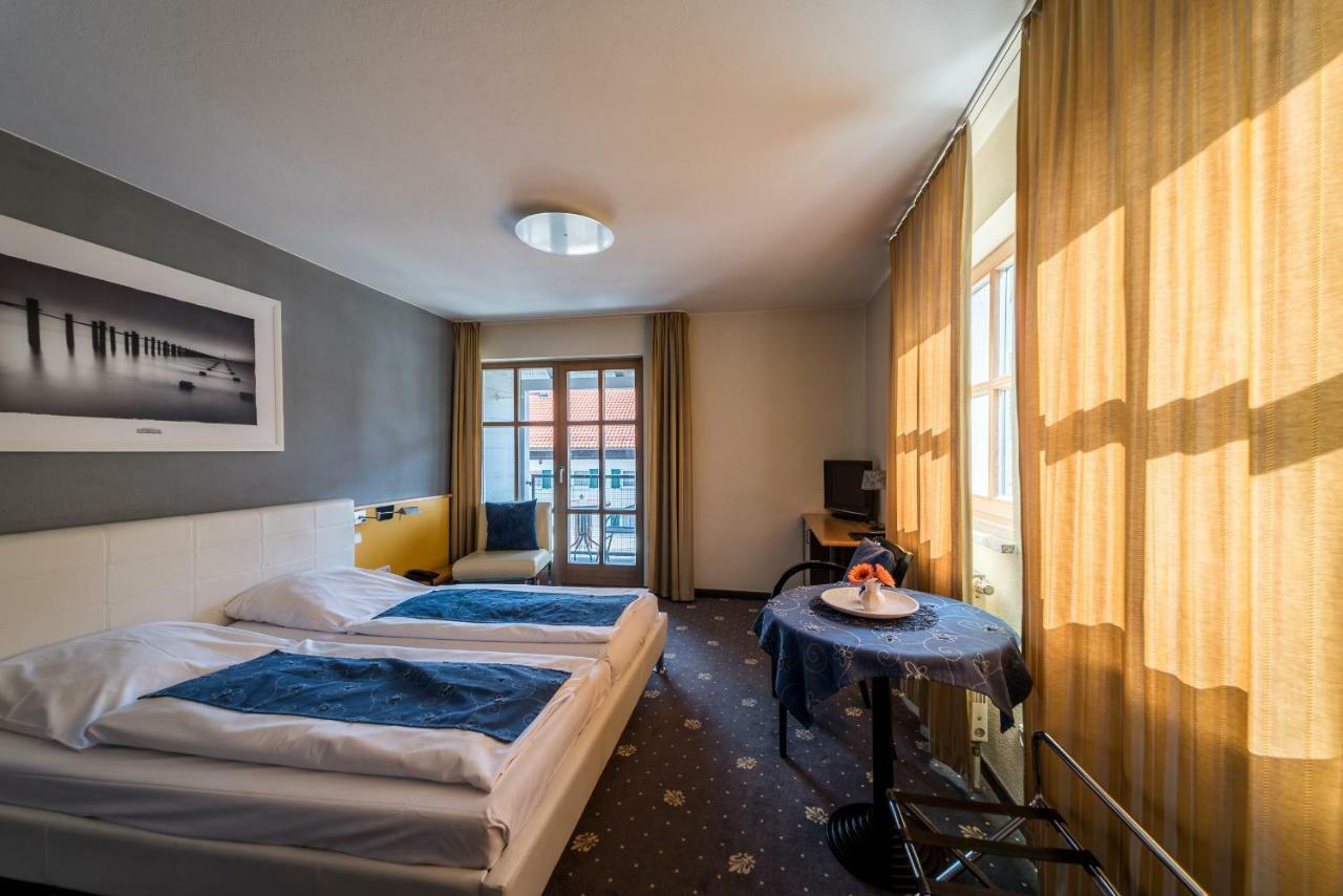 Sopherl Am See - Fruehstueck Auf Der Seeterrasse, Sehr Ruhig Und Wunderschoen Am See, 3 Minuten Nach Oberpfaffenhofen, Viele Radtouren, Restaurants & Cafes In Der Umgebung Weßling Esterno foto